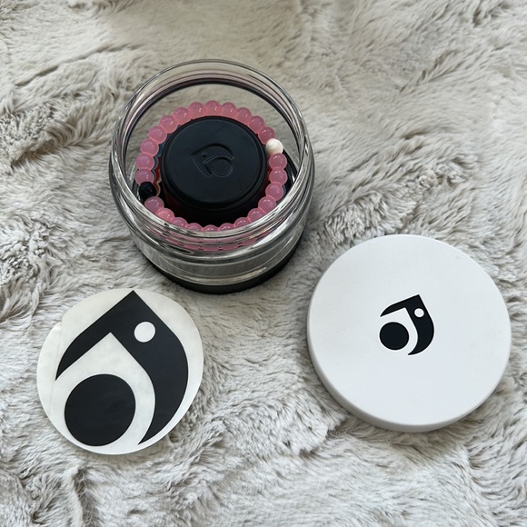 Original 2015 limited edition Lokai 5 bracelet glass jar set in packaging M - Picture 6 of 6